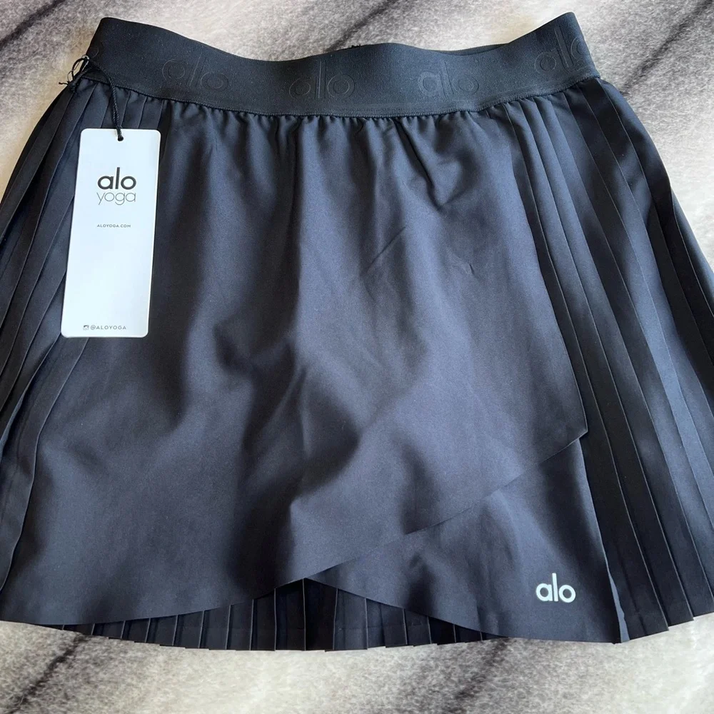 ALO Yoga sporty pleated